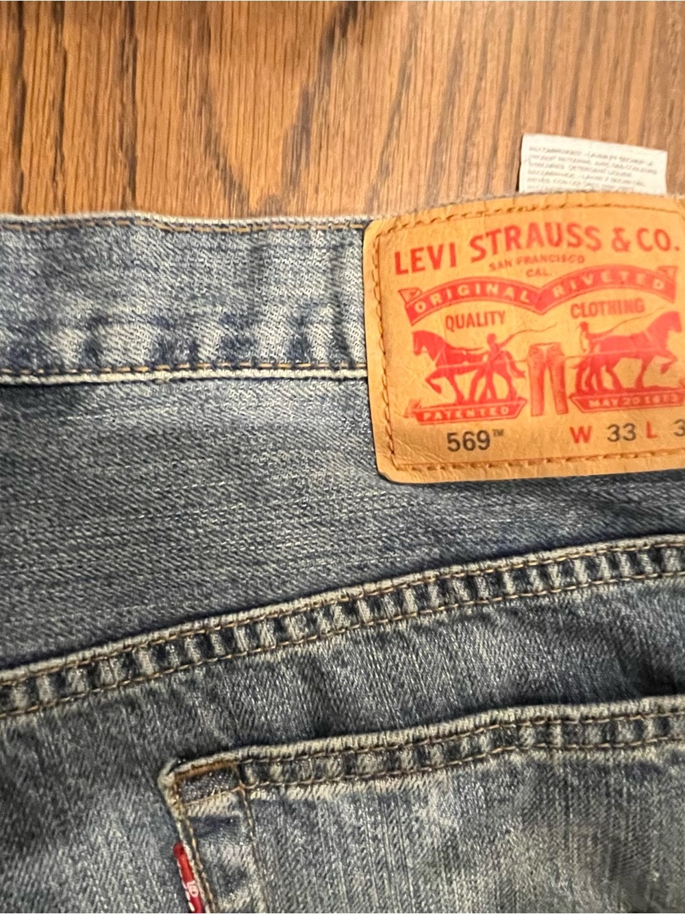 Levi's 569 Relaxed Fit Jeans in Faded Blue 33 X 30